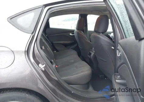 2015 Dodge Dart Sxt z USA, uszkodzony, nr VIN 1C3CDFBB2FD158994